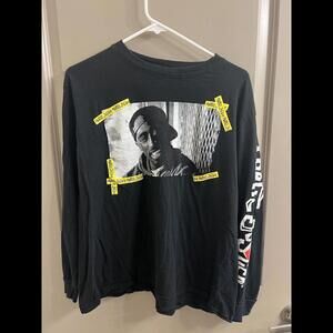 2 Tupac Shakur T-shirts  Medium Hip Hop Poetic Justice